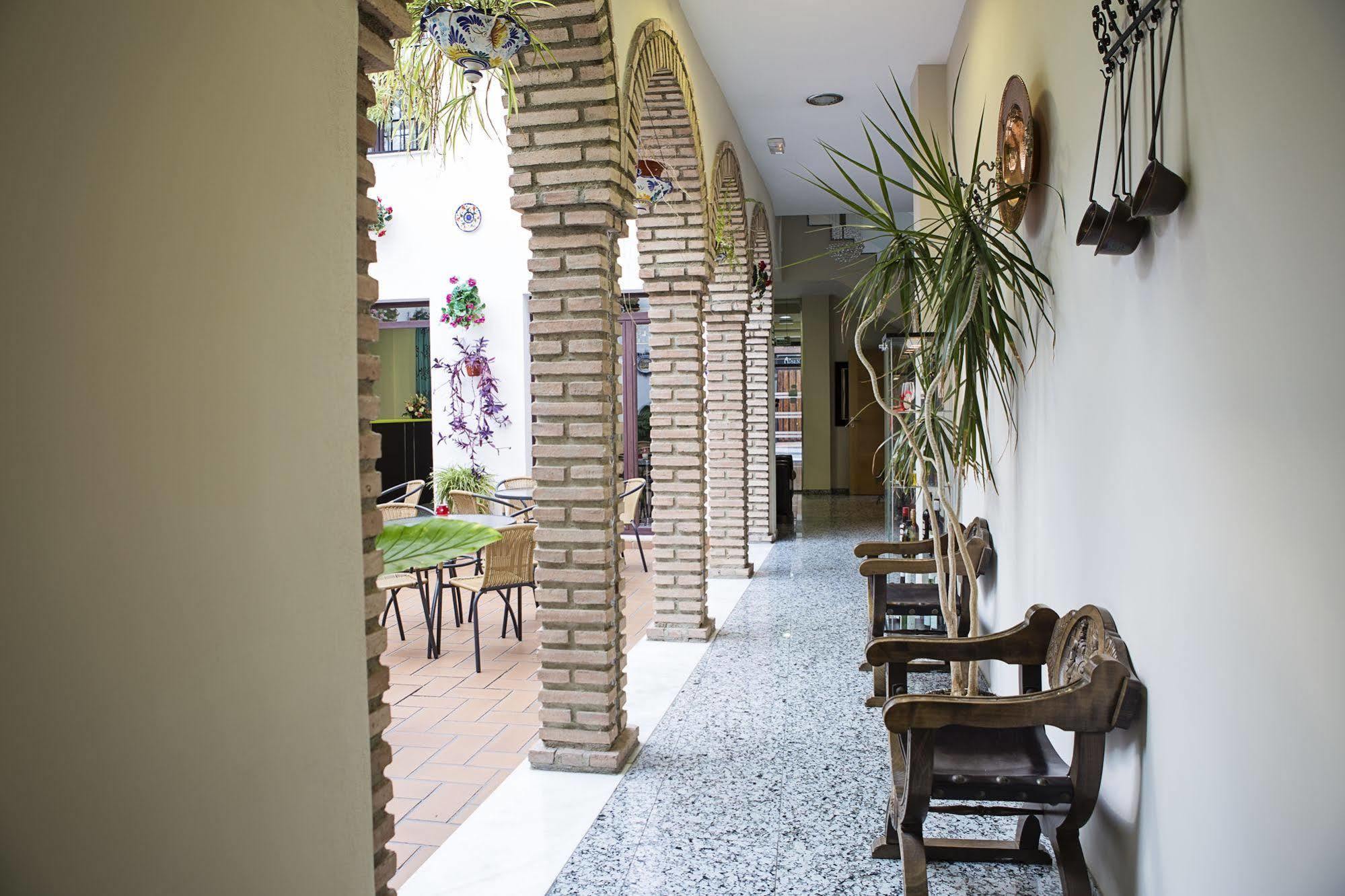 Hotel De Los Faroles Córdoba Exteriör bild